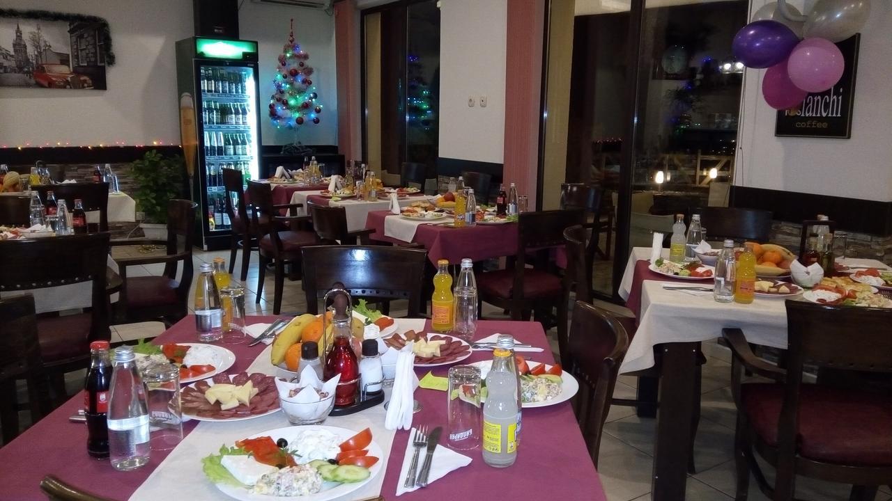 Hotel Enchevi Kirkovo  Habitación foto
